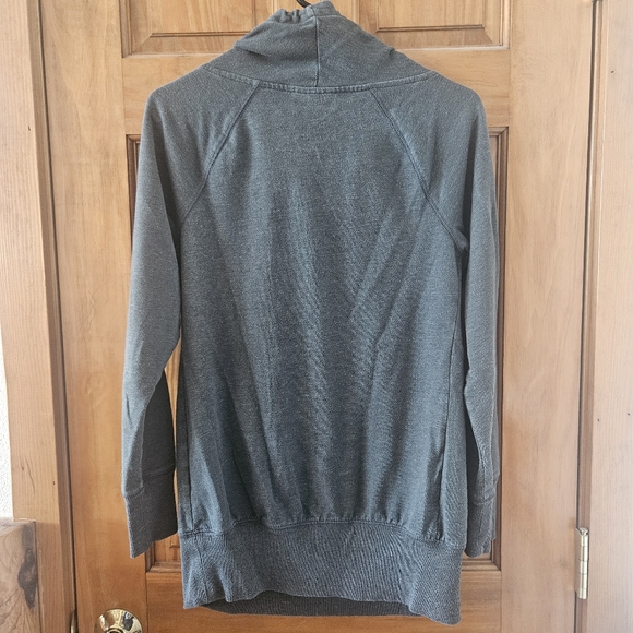 Liz Lange Maternity Women's Sweatshirt - Picture 5 of 6